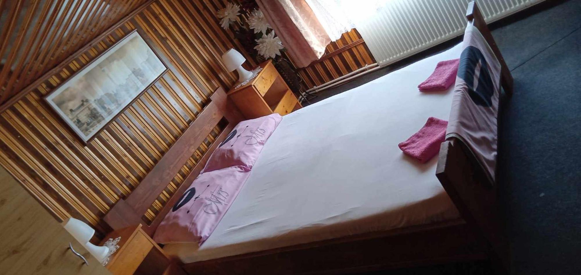 Hostel Intim 95 Ron Bîrlad Zewnętrze zdjęcie